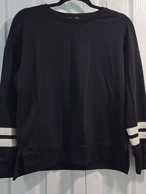 Classic Black PretyGarden Chic Crewneck Sweatshirt